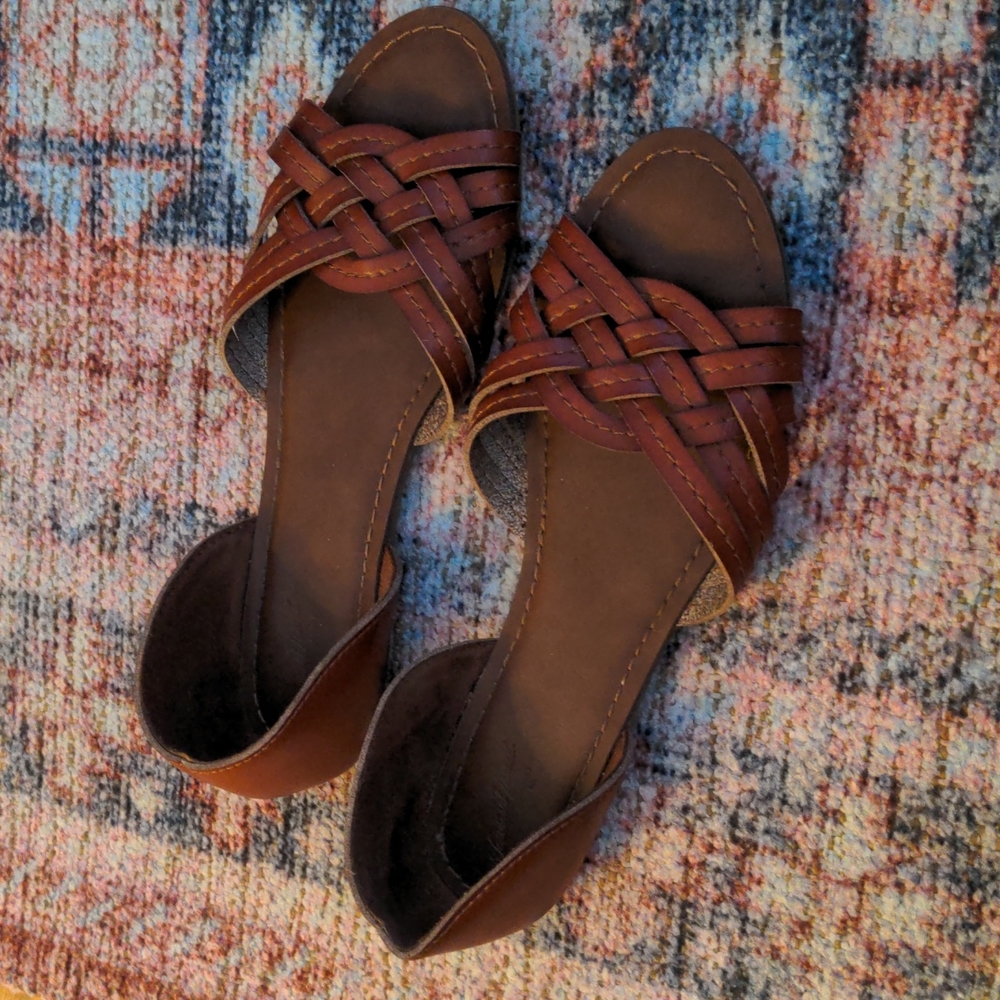 Universal thread Flats